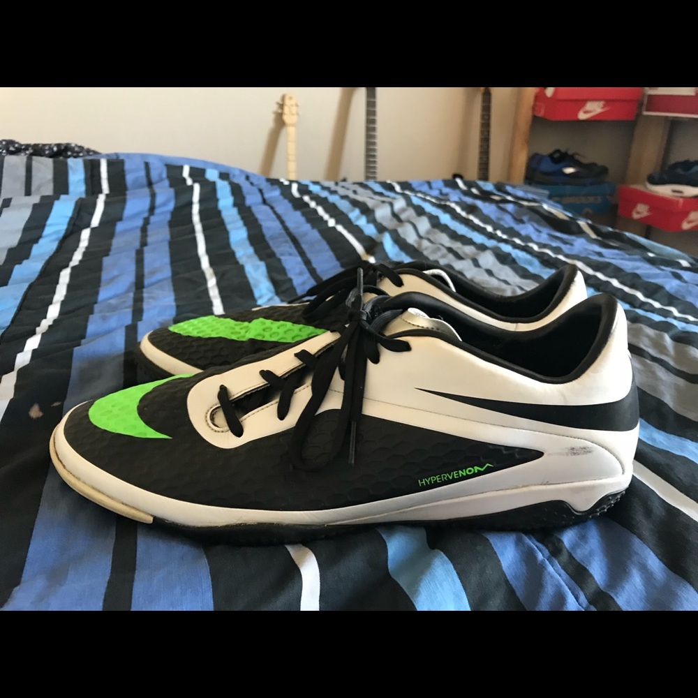 Nike indoor soccer shoes